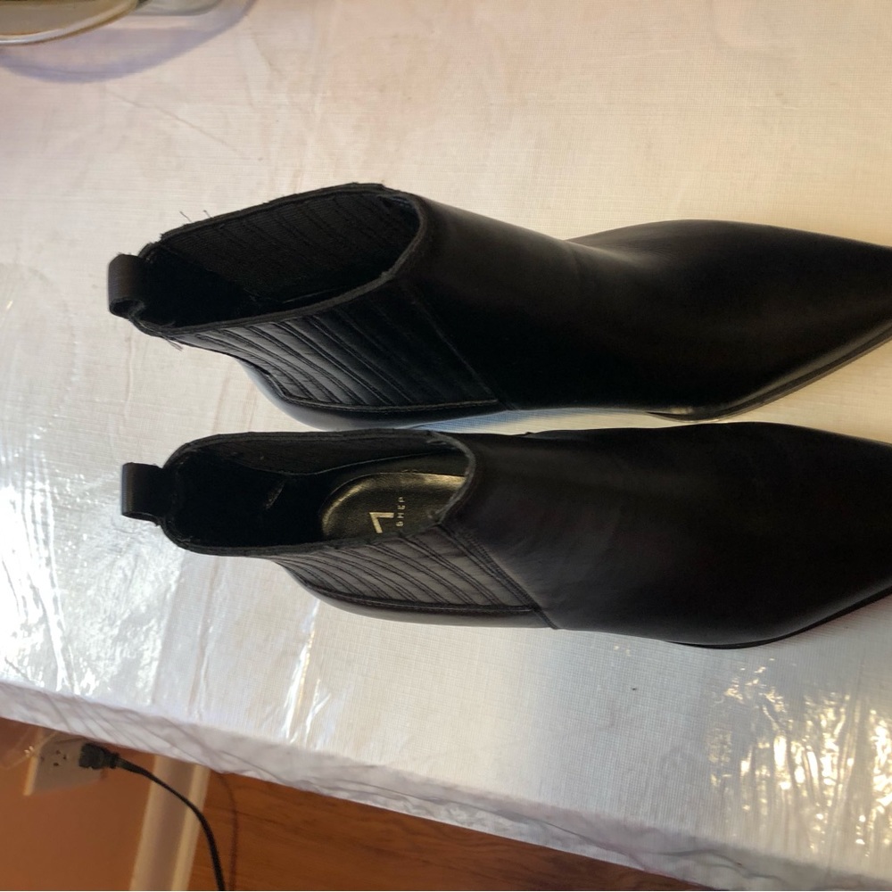 New ladies boot size 7.5